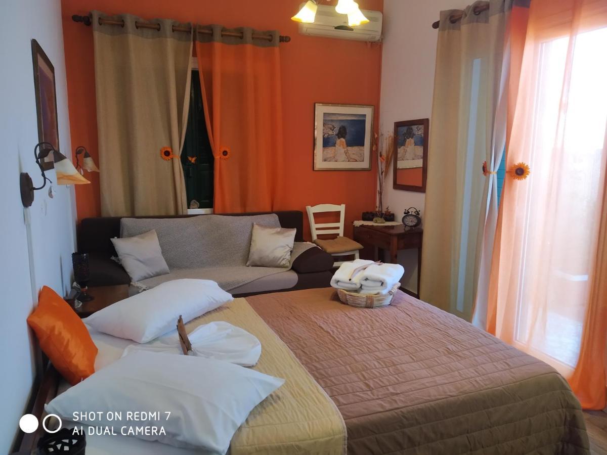 Violetta Rooms Koróni Buitenkant foto