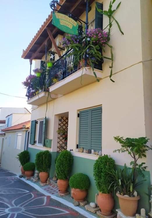 Violetta Rooms Koróni Buitenkant foto