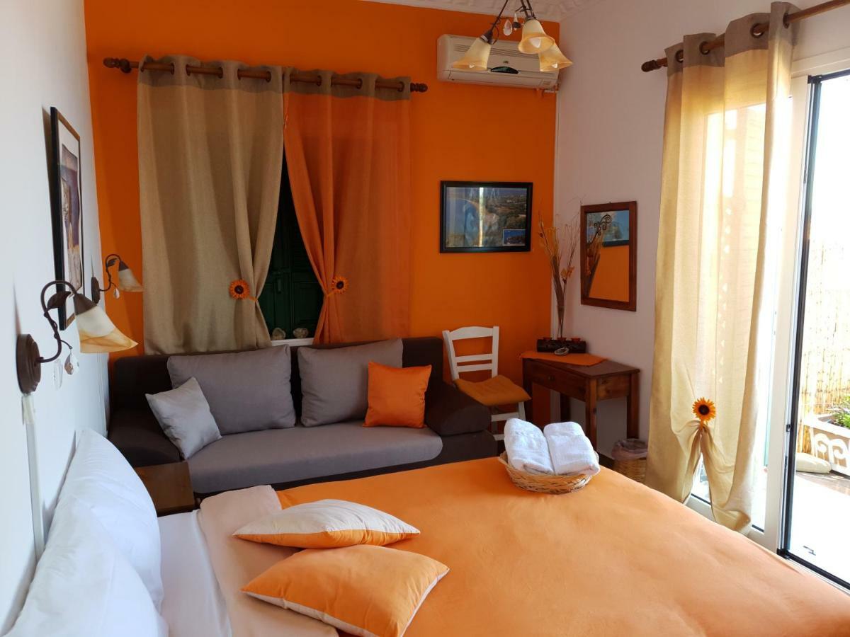 Violetta Rooms Koróni Buitenkant foto